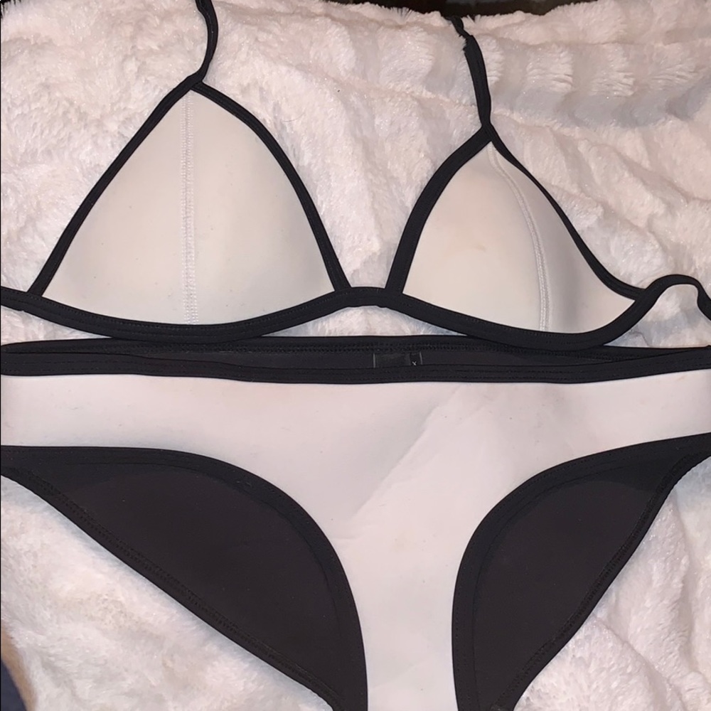 AUTHENTIC Triangl Chloe Bikini